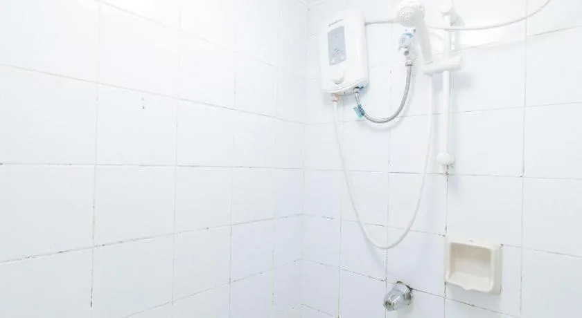 Greenbelt Makati - Vaccinated Staff