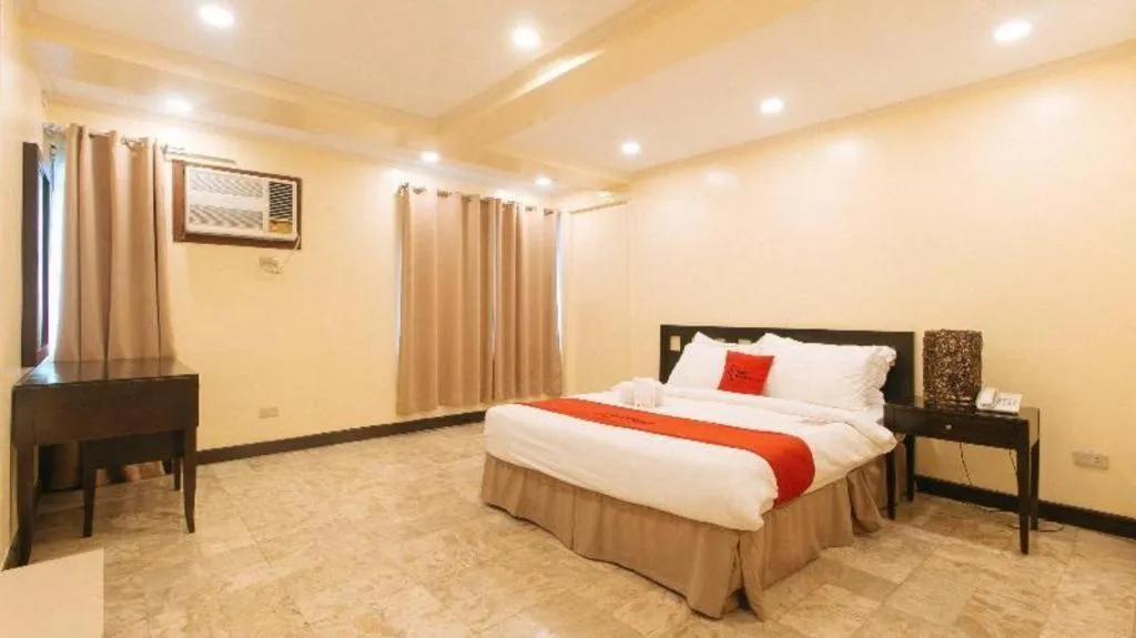 Bed in Greenbelt Makati - Vaccinated Staff