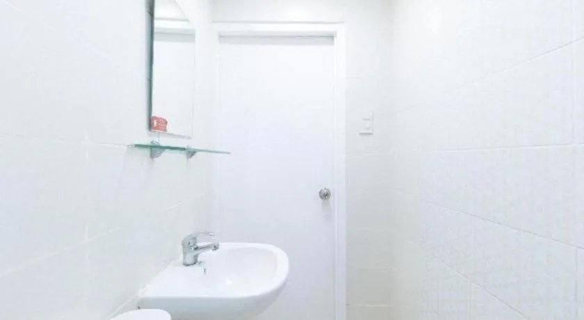 Greenbelt Makati - Vaccinated Staff