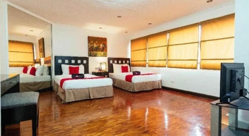 Bed in Greenbelt Makati - Vaccinated Staff