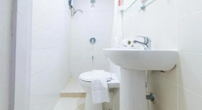 Greenbelt Makati - Vaccinated Staff