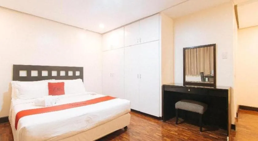 Bed in Greenbelt Makati - Vaccinated Staff