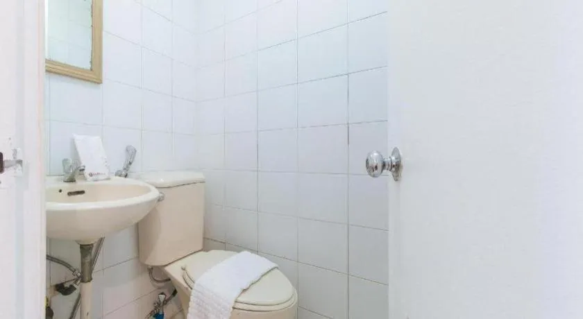 Greenbelt Makati - Vaccinated Staff