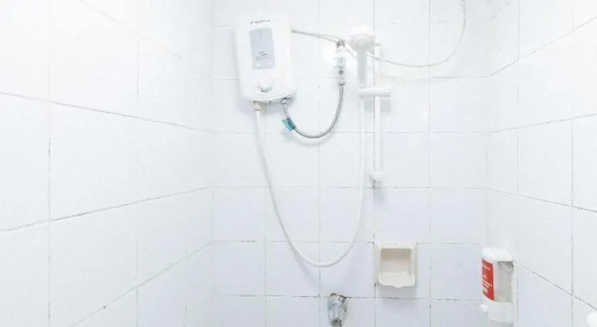 Greenbelt Makati - Vaccinated Staff