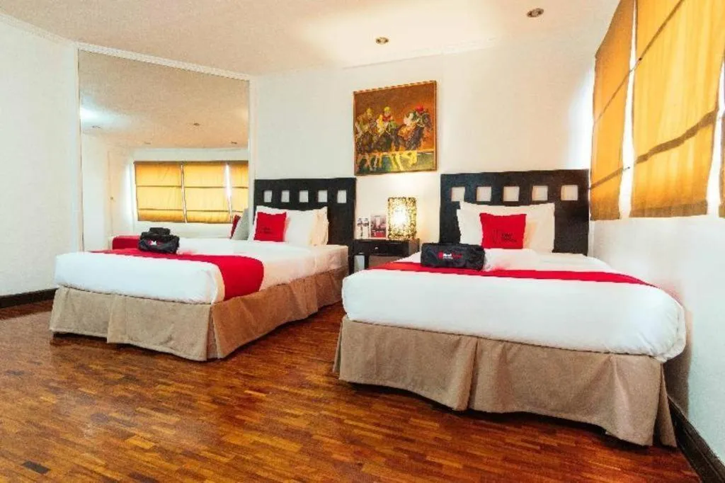 Bed in Greenbelt Makati - Vaccinated Staff