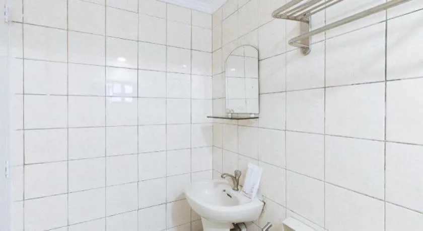 Greenbelt Makati - Vaccinated Staff