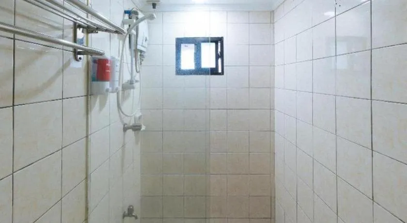 Greenbelt Makati - Vaccinated Staff