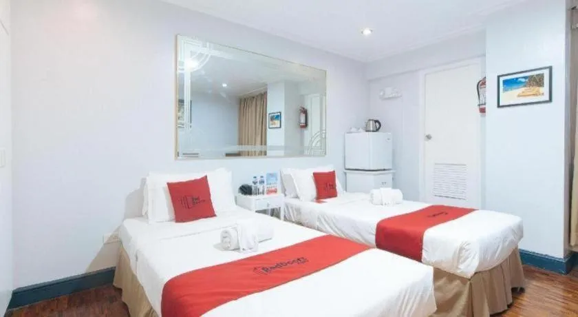 Bed in Greenbelt Makati - Vaccinated Staff