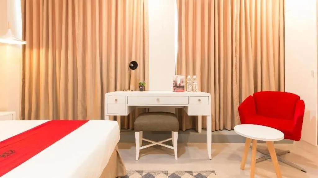 Bed in Greenbelt Makati - Vaccinated Staff