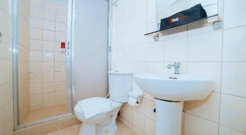 Greenbelt Makati - Vaccinated Staff