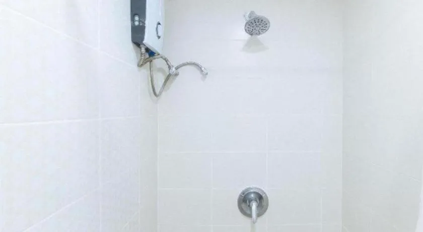 Greenbelt Makati - Vaccinated Staff