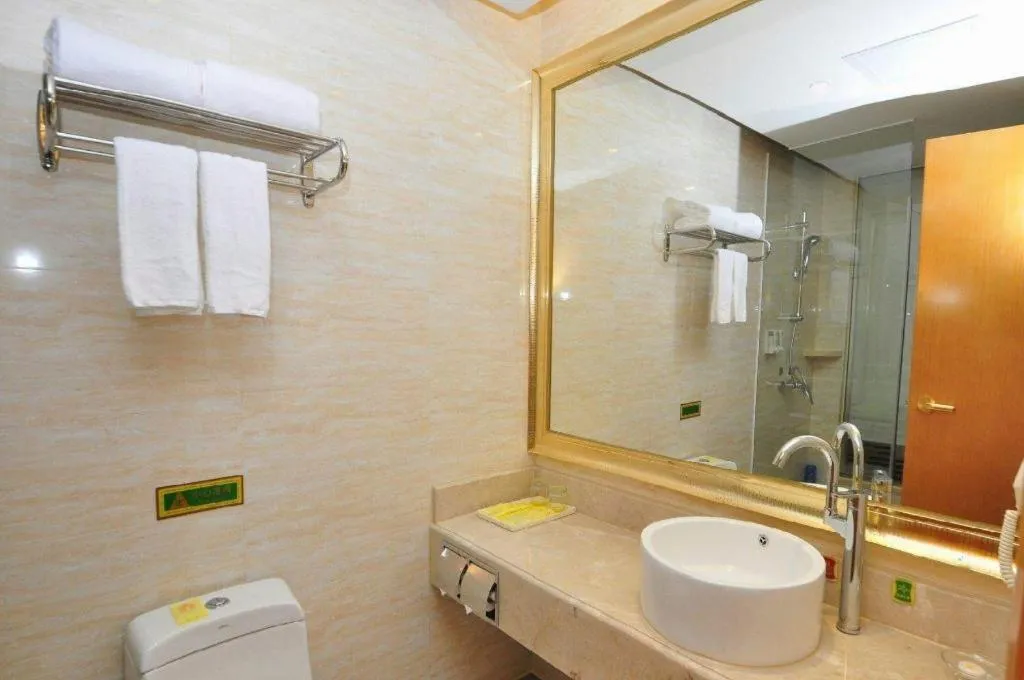 Vienna International Hotel Guangzhou Jichang Road Huangshi