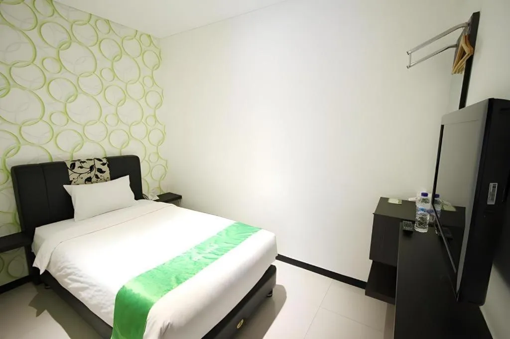 Bed in Tab Hotel Surabaya