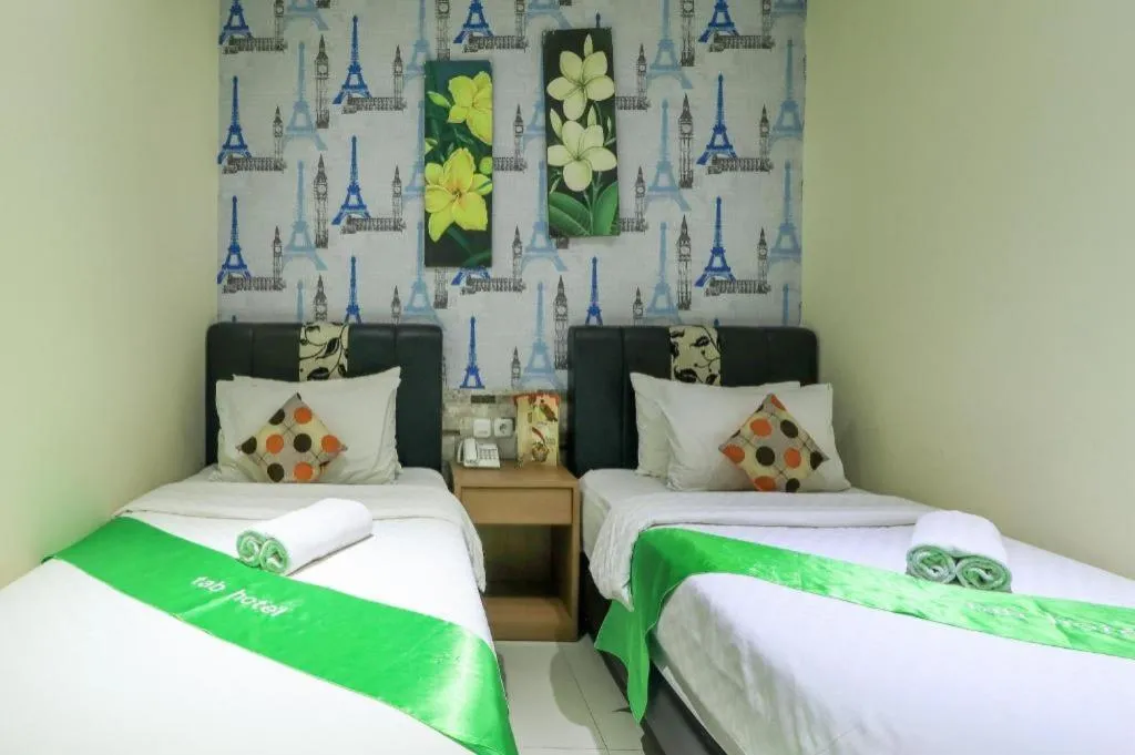 Bed in Tab Hotel Surabaya