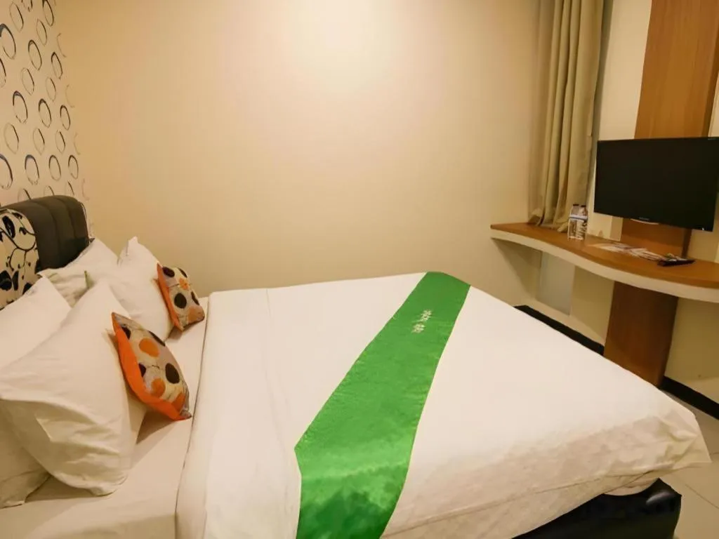 Bed in Tab Hotel Surabaya