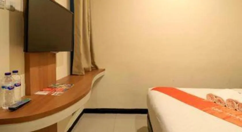 Bed in Tab Hotel Surabaya