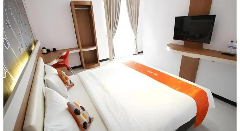 Bed in Tab Hotel Surabaya