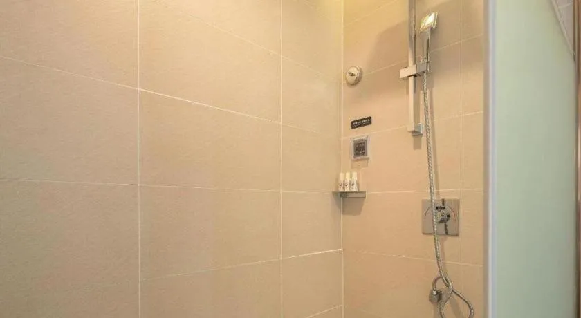 Lavande Hotel Yangzhou Railway Station Jiangwang RT-Mart