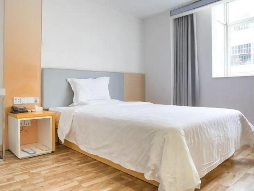 Bed in 7 Days Inn·Quanzhou Dehua Cidu Avenue