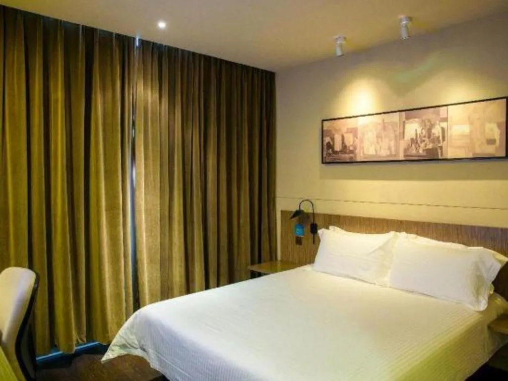 Bed in Jinjiang Inn Select Foshan Nanhai Guicheng Metro Station