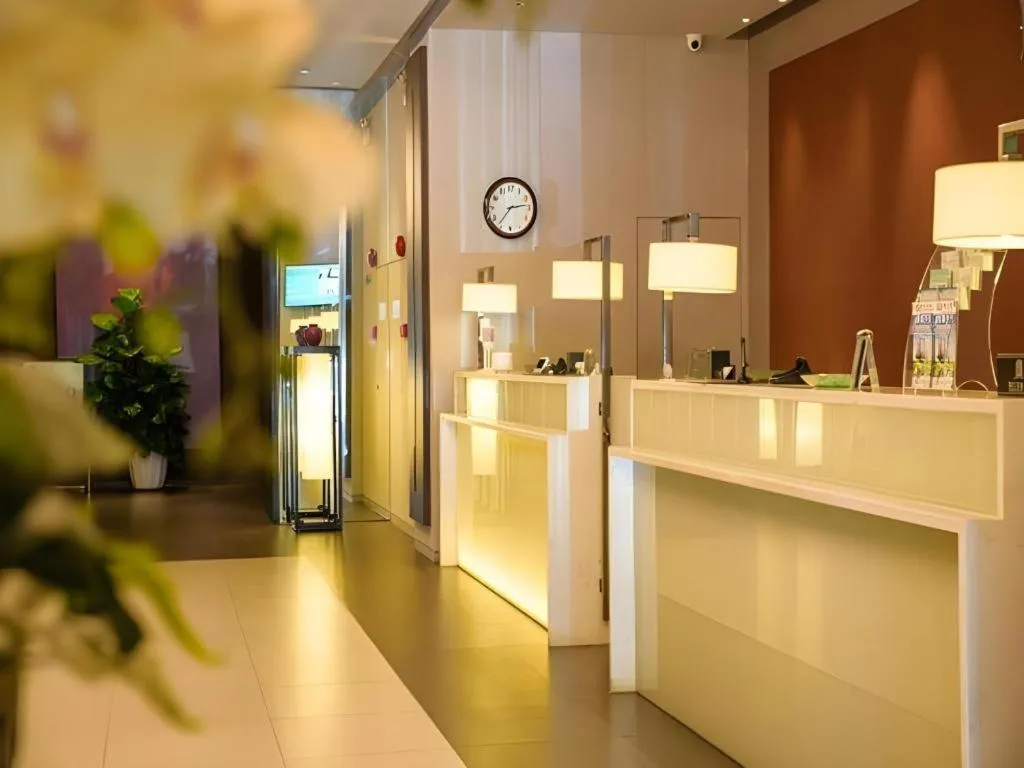 Jinjiang Inn Select Foshan Nanhai Guicheng Metro Station