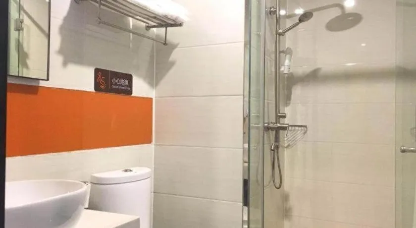 7 Days Premium Fuzhou Dongxiang High-Speed Railway Station Dongxin Market