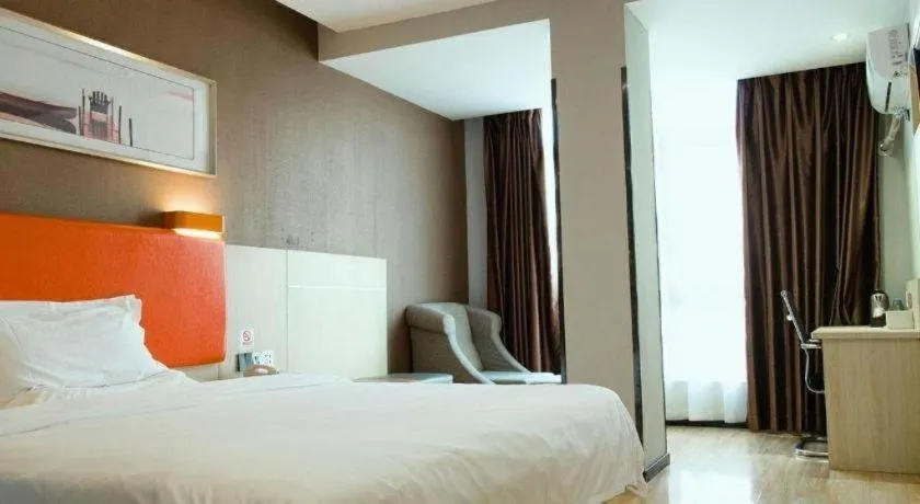 Bed in 7 Days Premium Fuzhou Dongxiang High-Speed Railway Station Dongxin Market