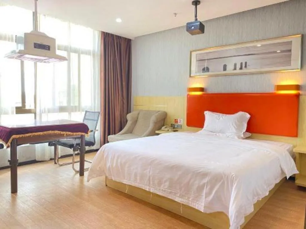 Bed in 7 Days Premium Fuzhou Dongxiang High-Speed Railway Station Dongxin Market