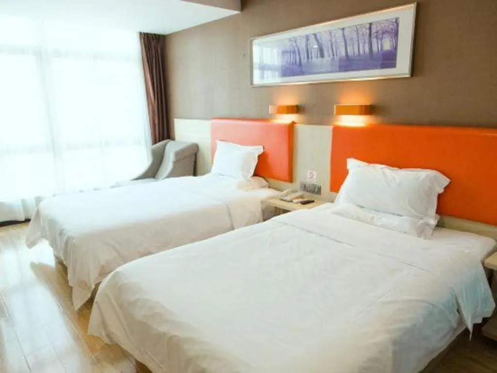 Bed in 7 Days Premium Fuzhou Dongxiang High-Speed Railway Station Dongxin Market