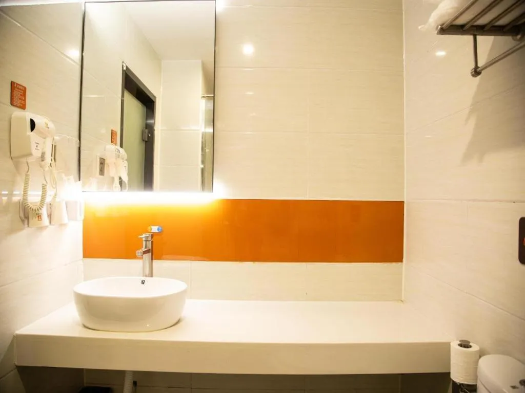 7 Days Premium Fuzhou Dongxiang High-Speed Railway Station Dongxin Market