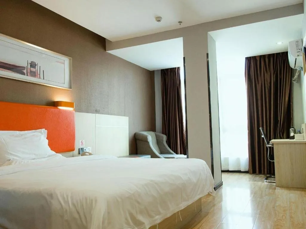 Bed in 7 Days Premium Fuzhou Dongxiang High-Speed Railway Station Dongxin Market