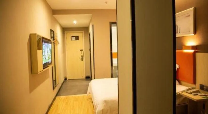 Bed in 7 Days Premium Fuzhou Dongxiang High-Speed Railway Station Dongxin Market