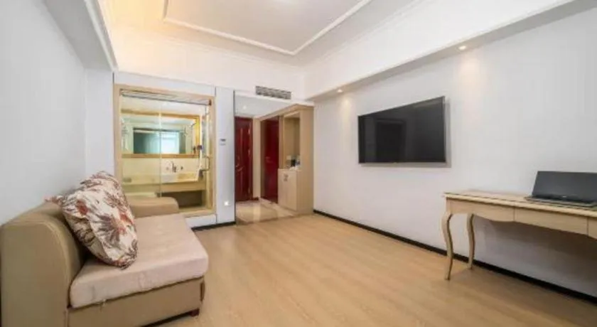 Vienna Hotel Shenzhen Pinghu Shuangyong Street Metro Station