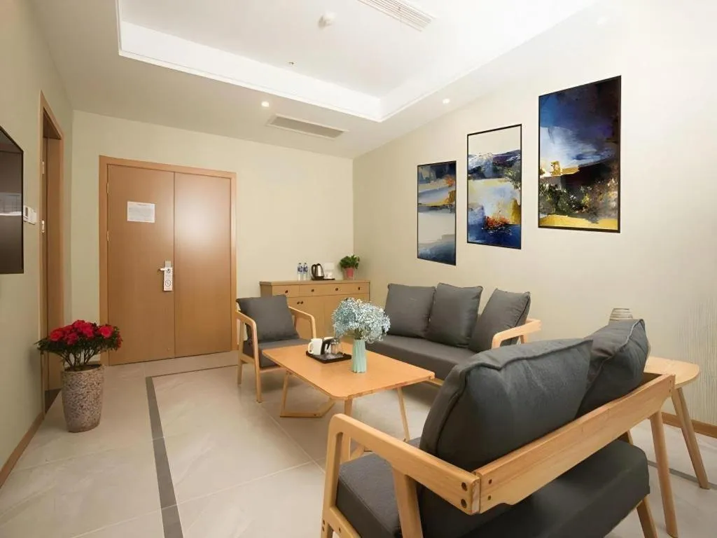 Shell Changzhou Yangrong City Hotel