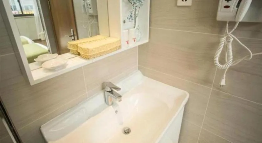 Shell Changzhou Yangrong City Hotel