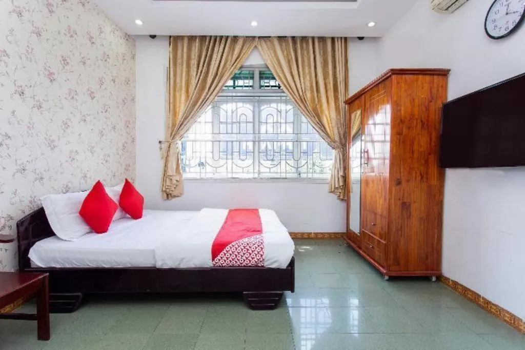 Bed in OYO 553 Truong Giang Hotel