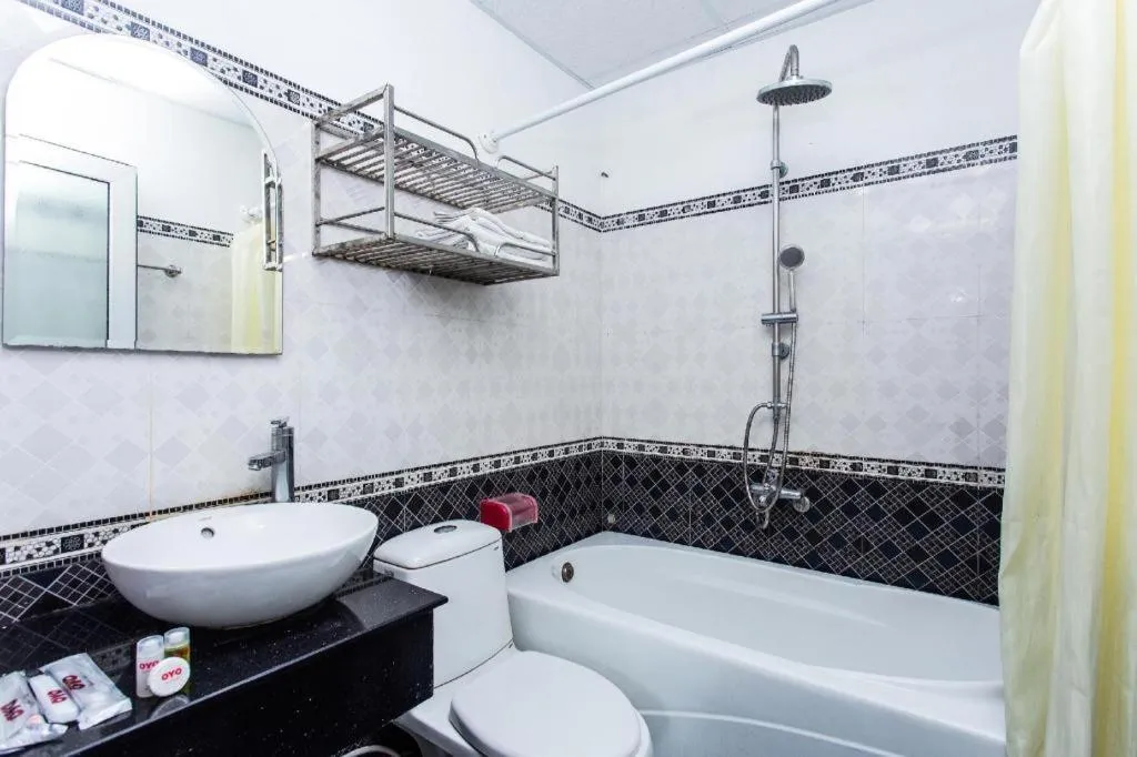 OYO 553 Truong Giang Hotel