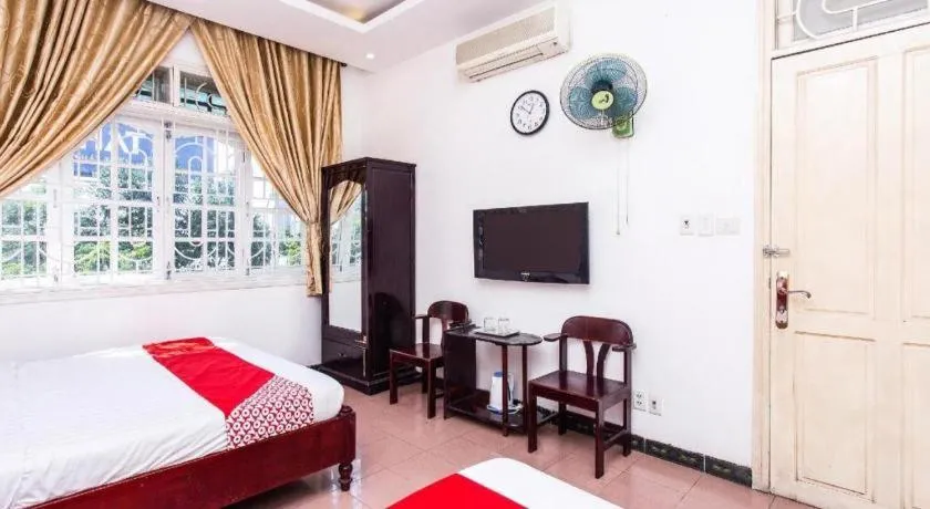 Bed in OYO 553 Truong Giang Hotel