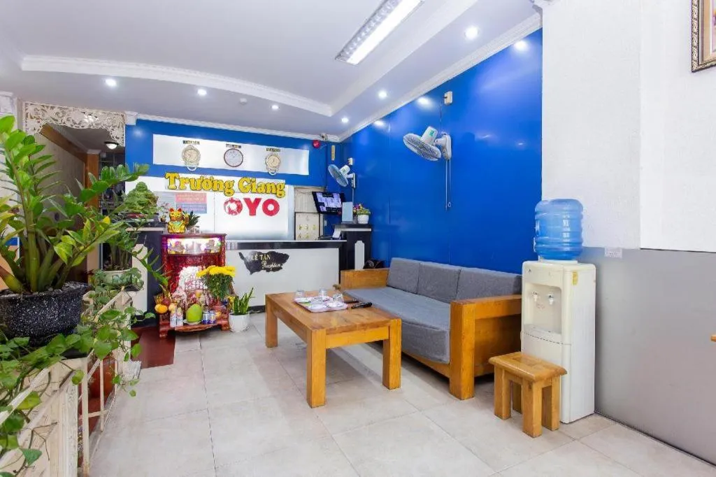 OYO 553 Truong Giang Hotel