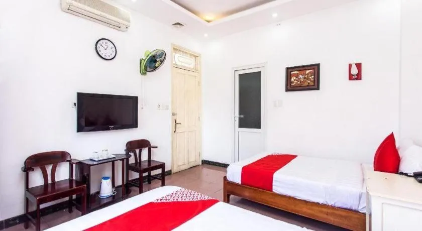 Bed in OYO 553 Truong Giang Hotel