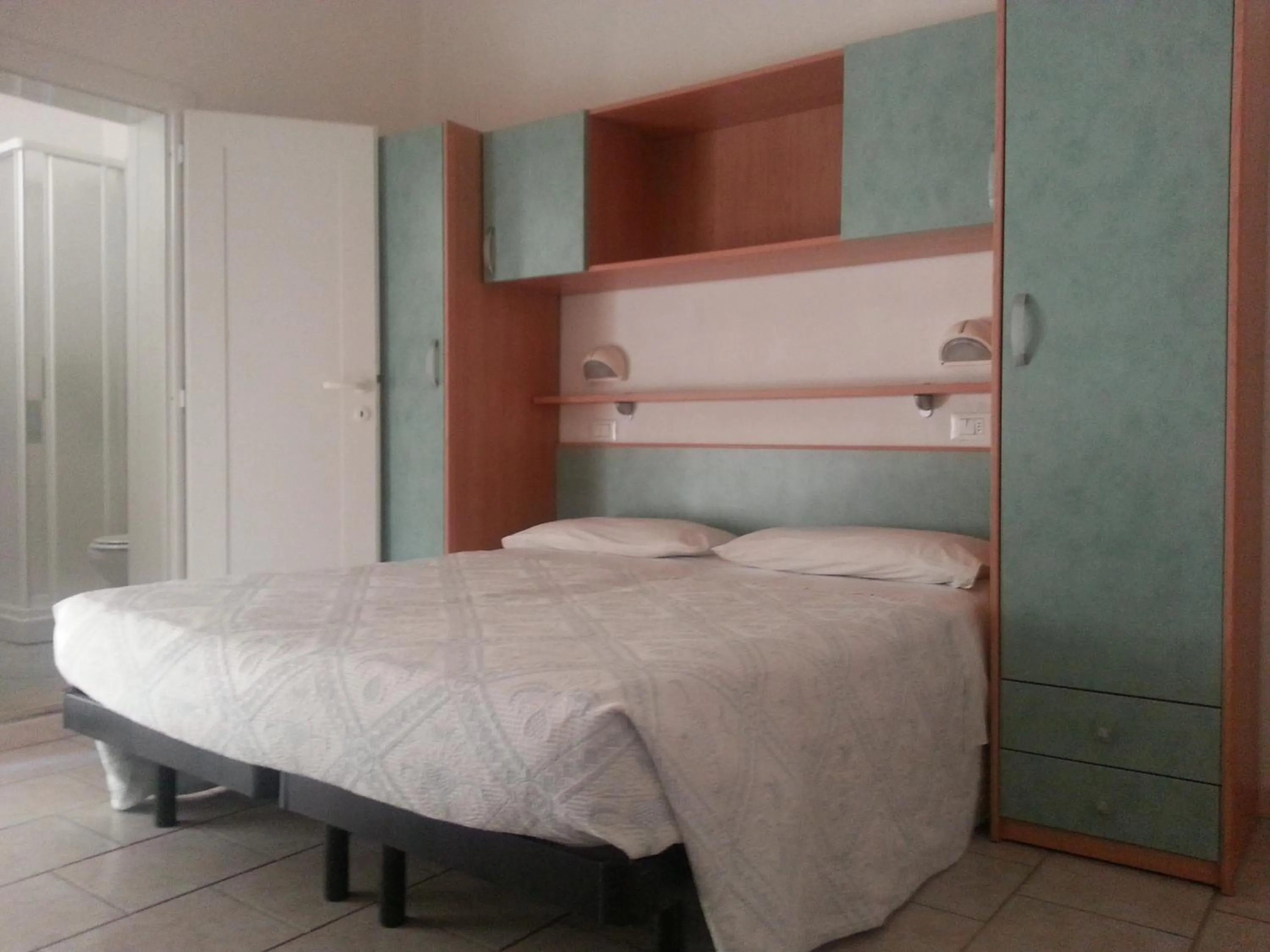 Bedroom, Bed in Hotel La Parigina