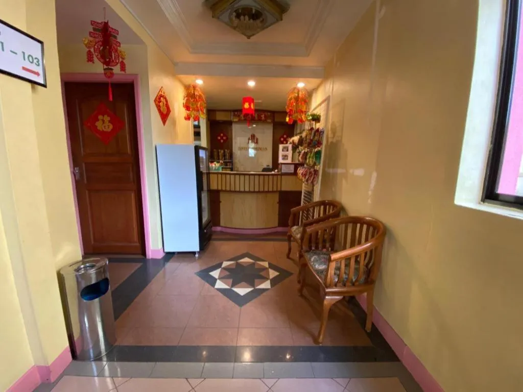 OYO 89958 Hotel Umimas