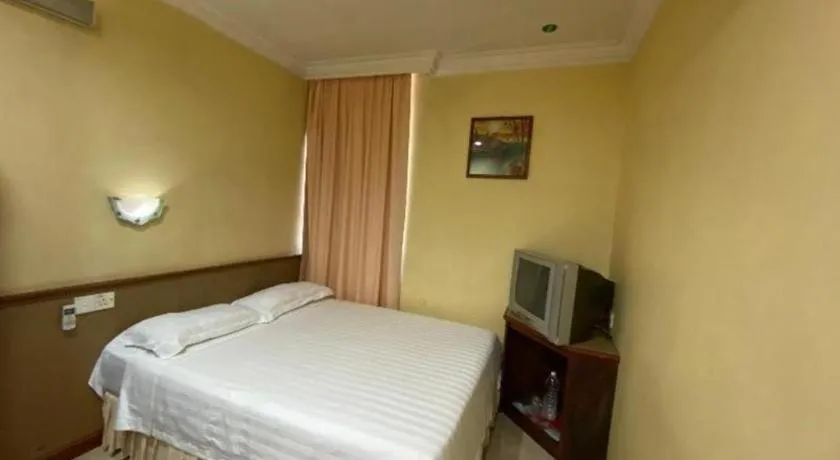 Bed in OYO 89958 Hotel Umimas