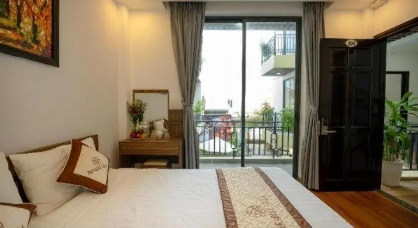 Bed in Hoi An Paradise Villa