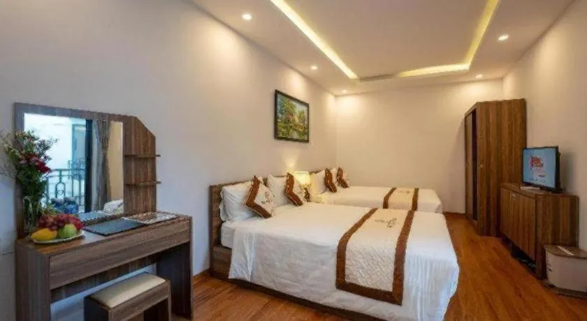 Bed in Hoi An Paradise Villa