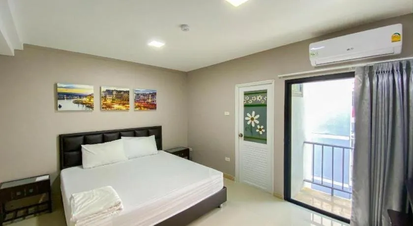 Bed in Delighted Bangkok Hotel