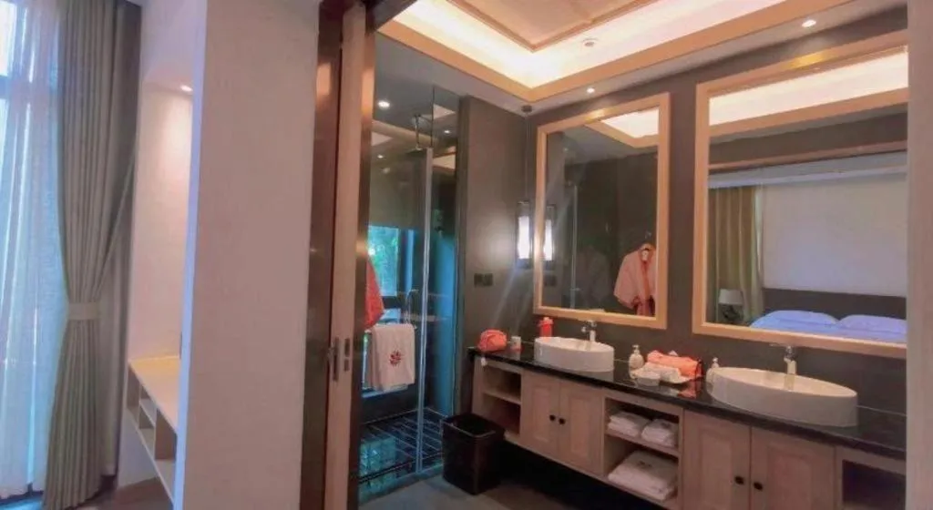 Bed in Angsana Xishuangbanna