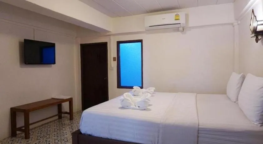 Bed in Nan Lanna Hotel