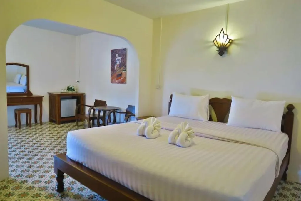 Bed in Nan Lanna Hotel