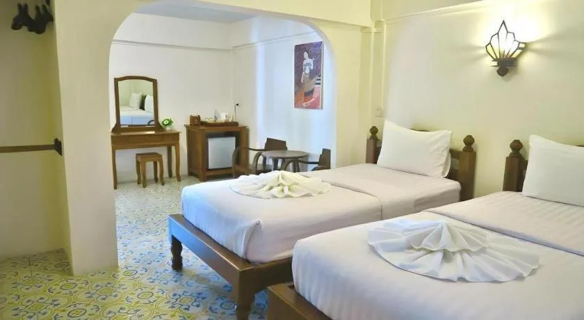 Bed in Nan Lanna Hotel